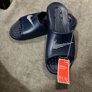 Mens Nike Victori One Shower Slide size 11, brand new with tags, never worn